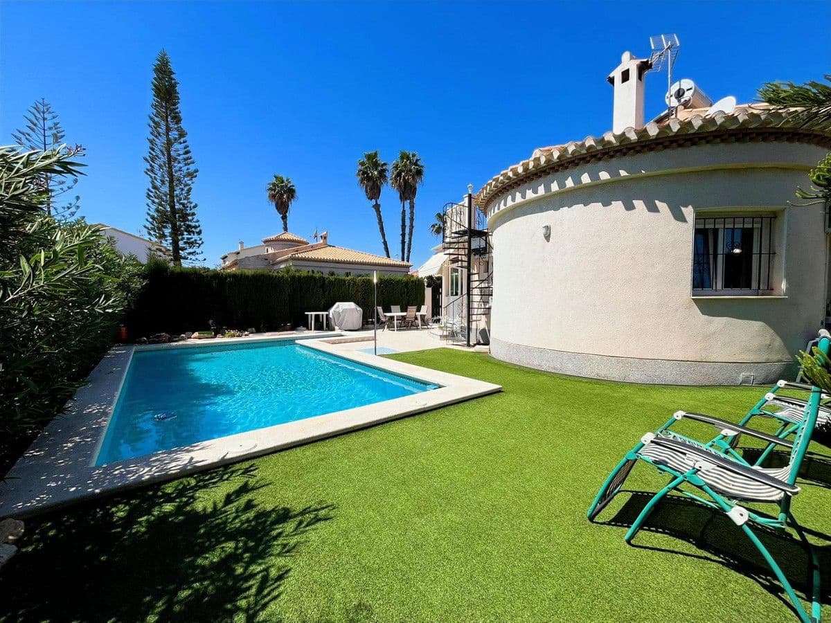 3 chambre Villa/Maison à vendre à Playa Flamenca - 555 000 € (Ref: 10028202)