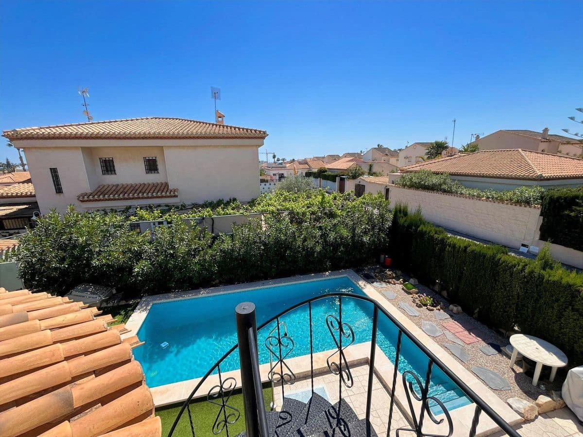 3 chambre Villa/Maison à vendre à Playa Flamenca - 555 000 € (Ref: 10028202)