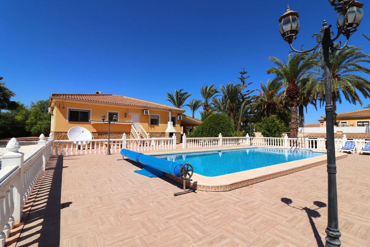 3 camera da letto Villa in vendita in Catral con piscina - 375.000 € (Rif: 10028211)