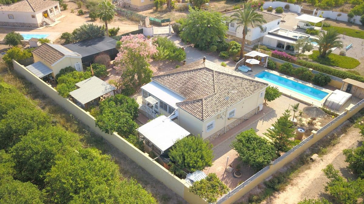 3 makuuhuone Huvila myytävänä paikassa Orihuela mukana uima-altaan - 355 000 € (Ref: 10028212)