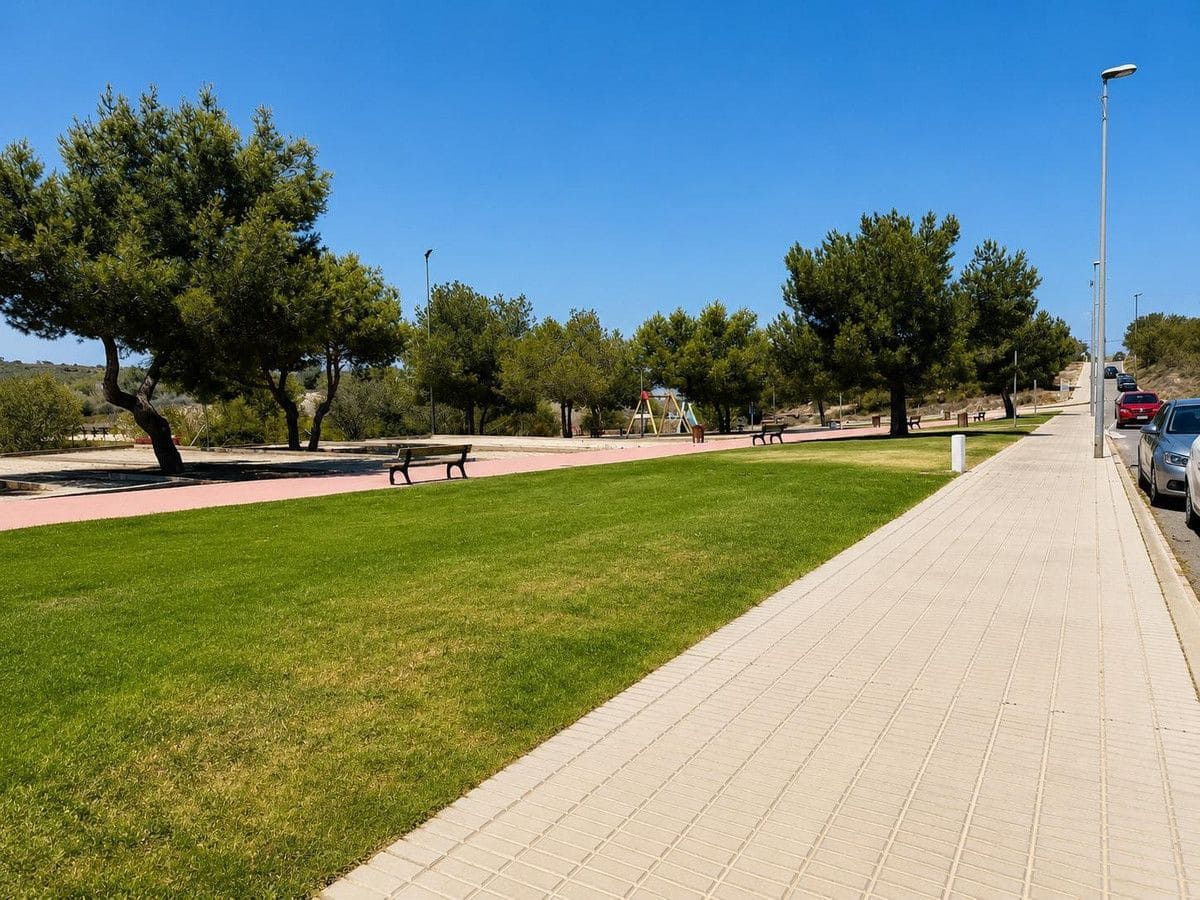 2 slaapkamer Villa te koop in Orihuela Costa met zwembad - € 180.000 (Ref: 10028216)