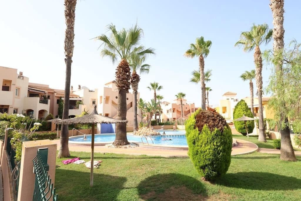 2 sypialnia Willa na sprzedaż w Orihuela Costa z basenem - 200 000 € (Ref: 10028220)