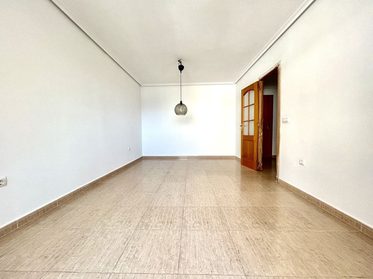 2 bedroom Apartment for sale in Torrevieja - € 143,500 (Ref: 10028225)