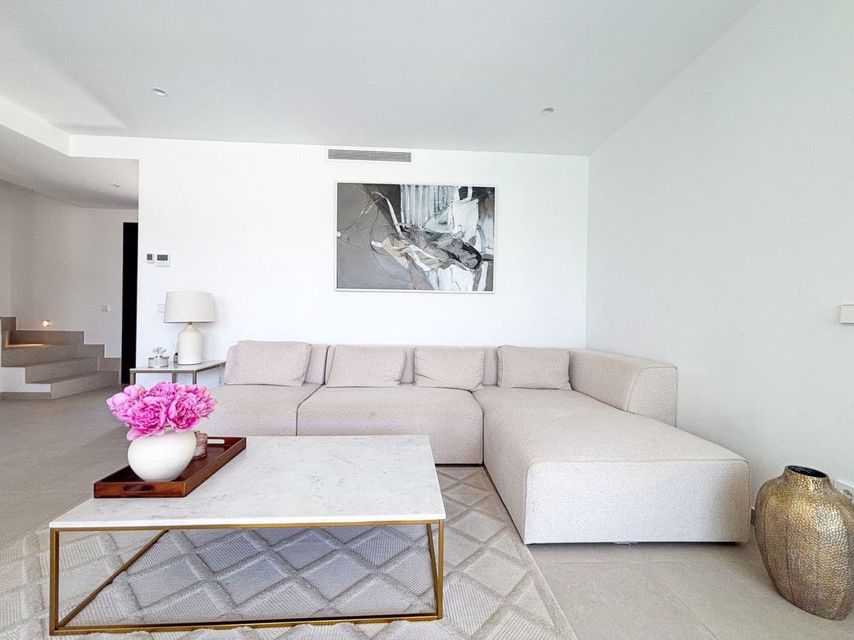 3 bedroom Villa for sale in Orihuela Costa - € 749,000 (Ref: 10028237)