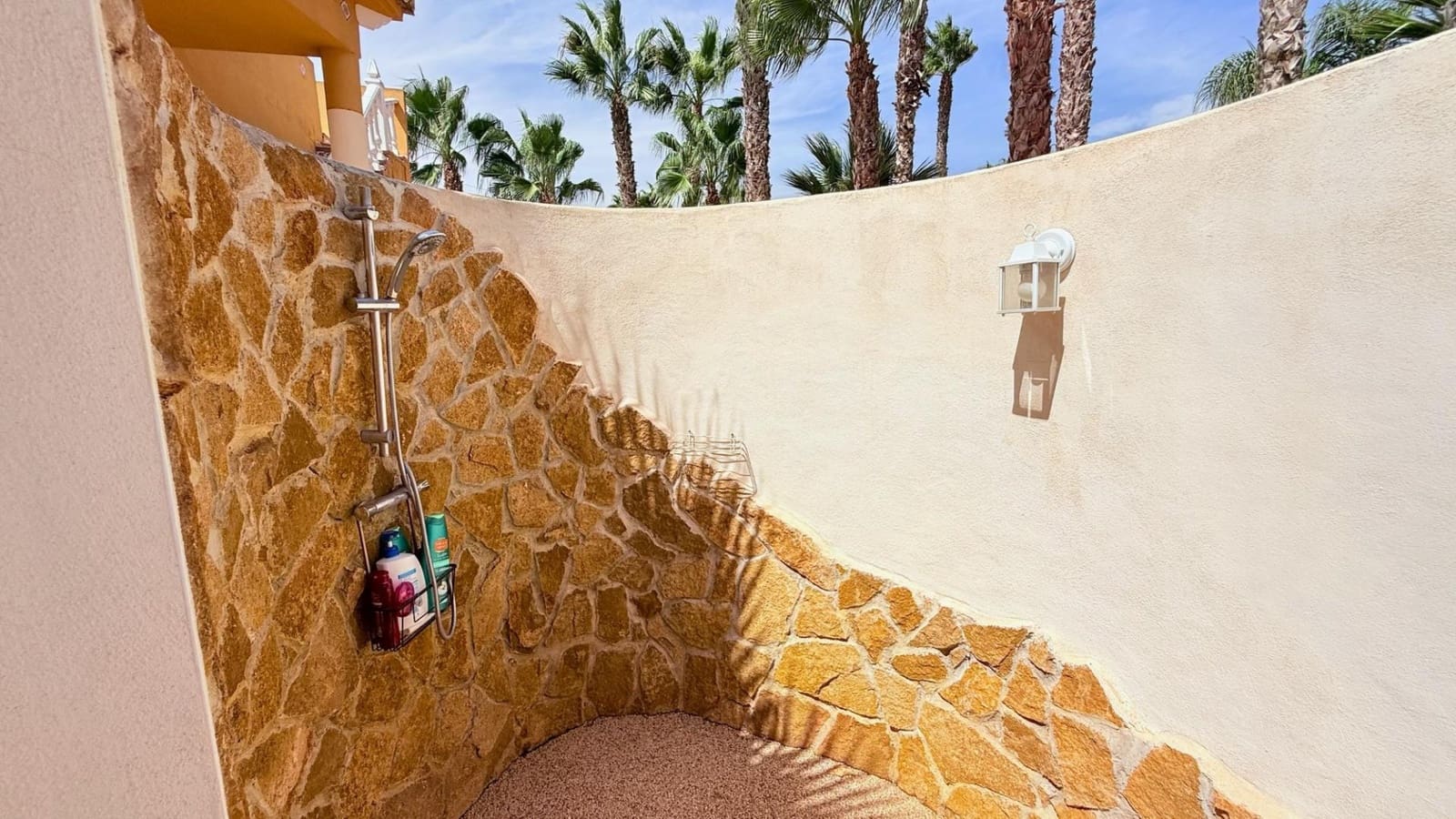 3 bedroom Villa for sale in Catral with pool - € 430,000 (Ref: 10028242)