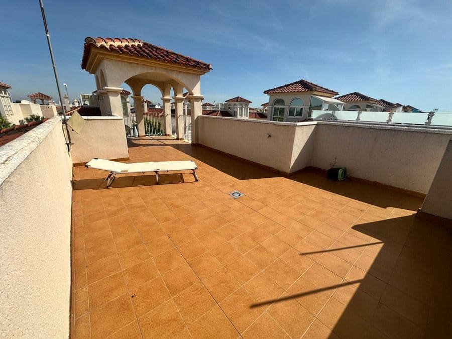 Chalet de 2 habitaciones en Los Montesinos en venta - 225.000 € (Ref: 10028245)