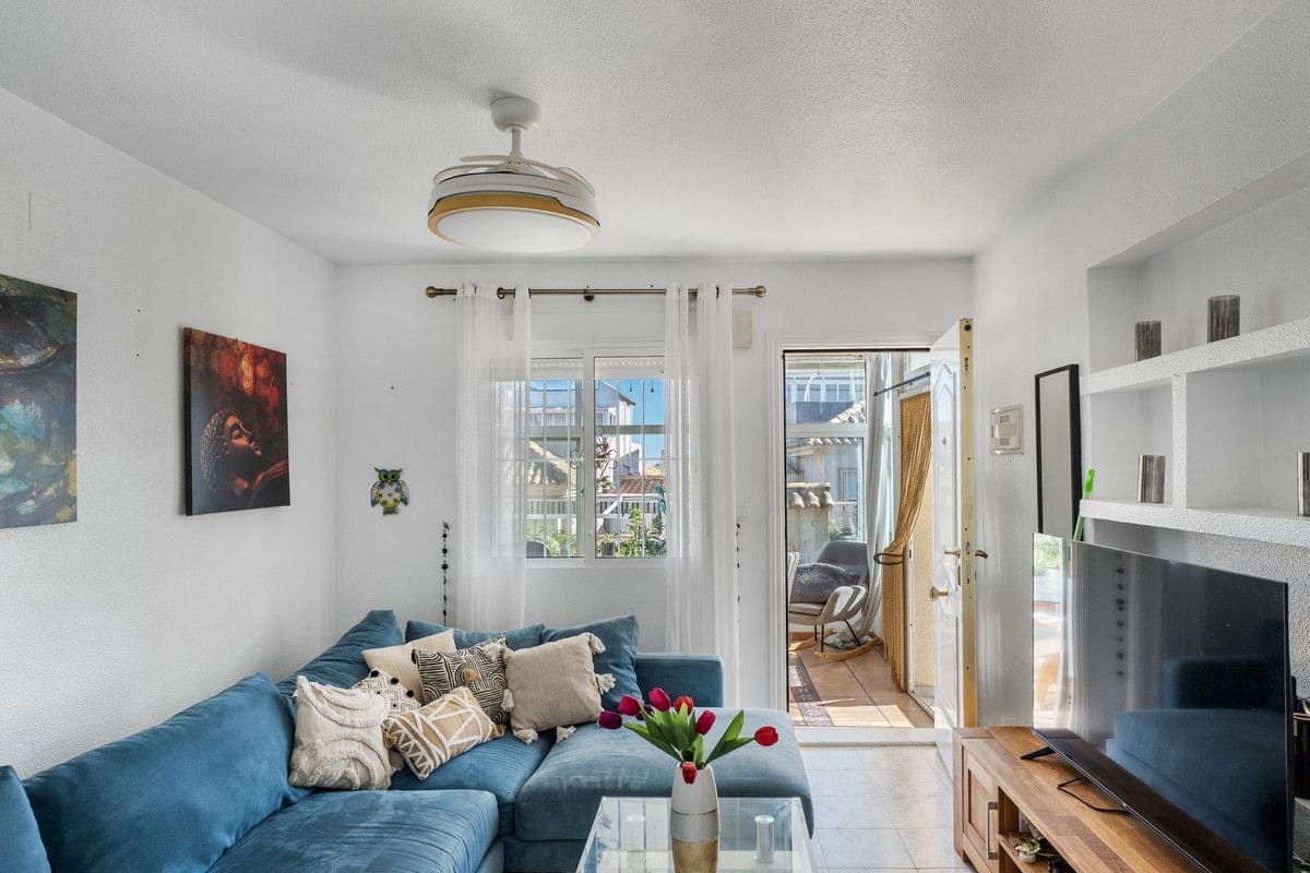 2 makuuhuone Huvila myytävänä paikassa Orihuela mukana uima-altaan - 189 000 € (Ref: 10028253)
