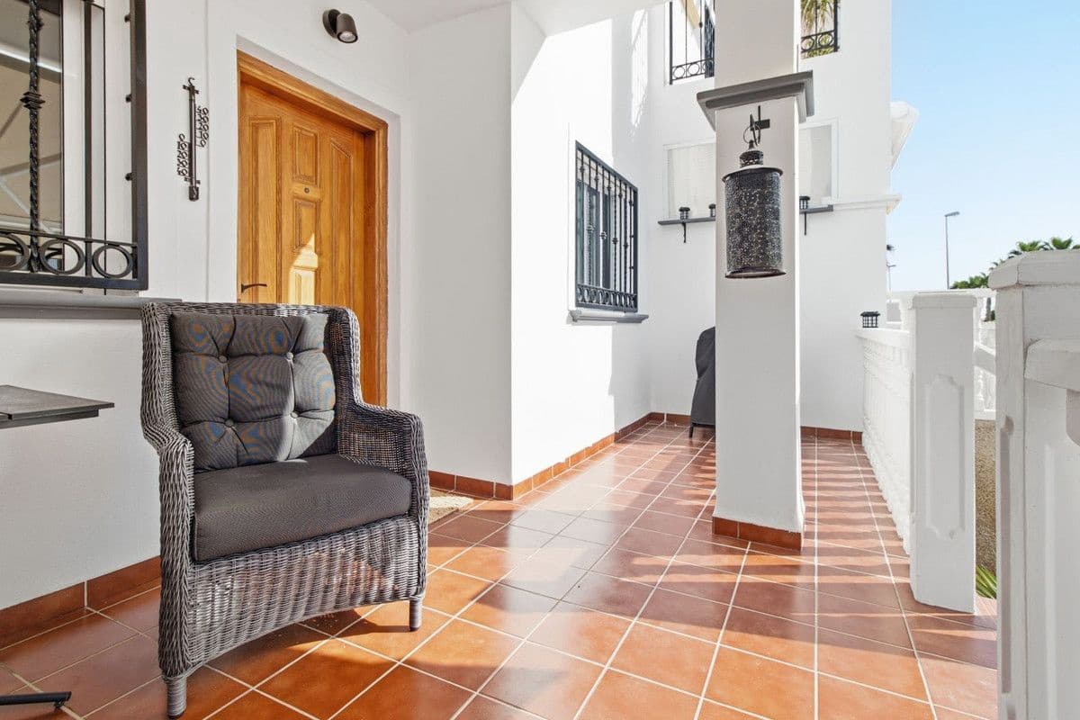 2 sovrum Lägenhet till salu i Orihuela Costa med pool - 198 000 € (Ref: 10028258)