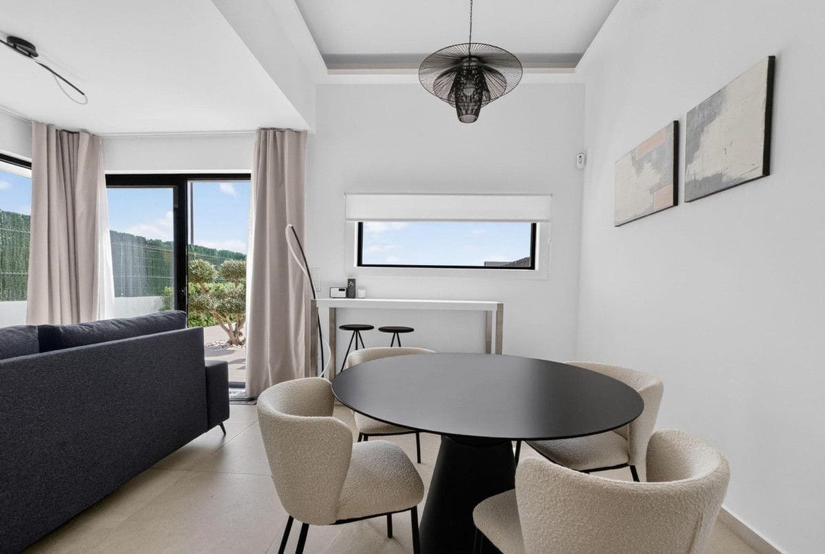 Chalet de 3 habitaciones en El Raso en venta - 450.000 € (Ref: 10028262)