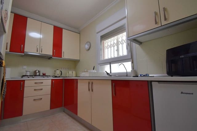 2 makuuhuone Huvila myytävänä paikassa Playa Flamenca, Orihuela mukana uima-altaan - 275 000 € (Ref: 10028271)