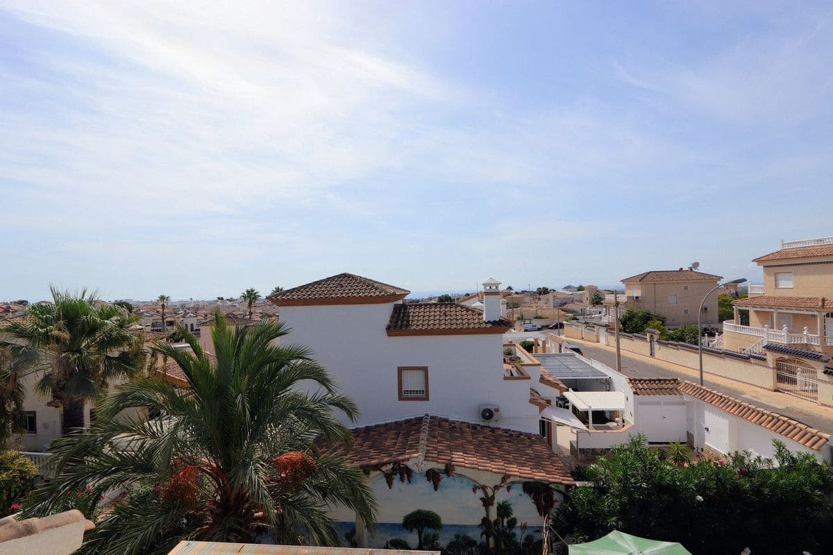 3 sypialnia Willa na sprzedaż w Orihuela Costa z basenem - 349 990 € (Ref: 10028275)