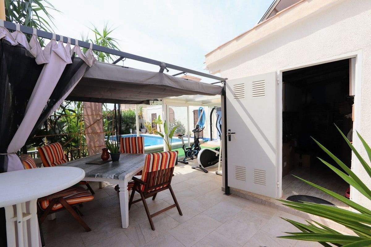 3 sypialnia Willa na sprzedaż w Orihuela Costa z basenem - 349 990 € (Ref: 10028275)
