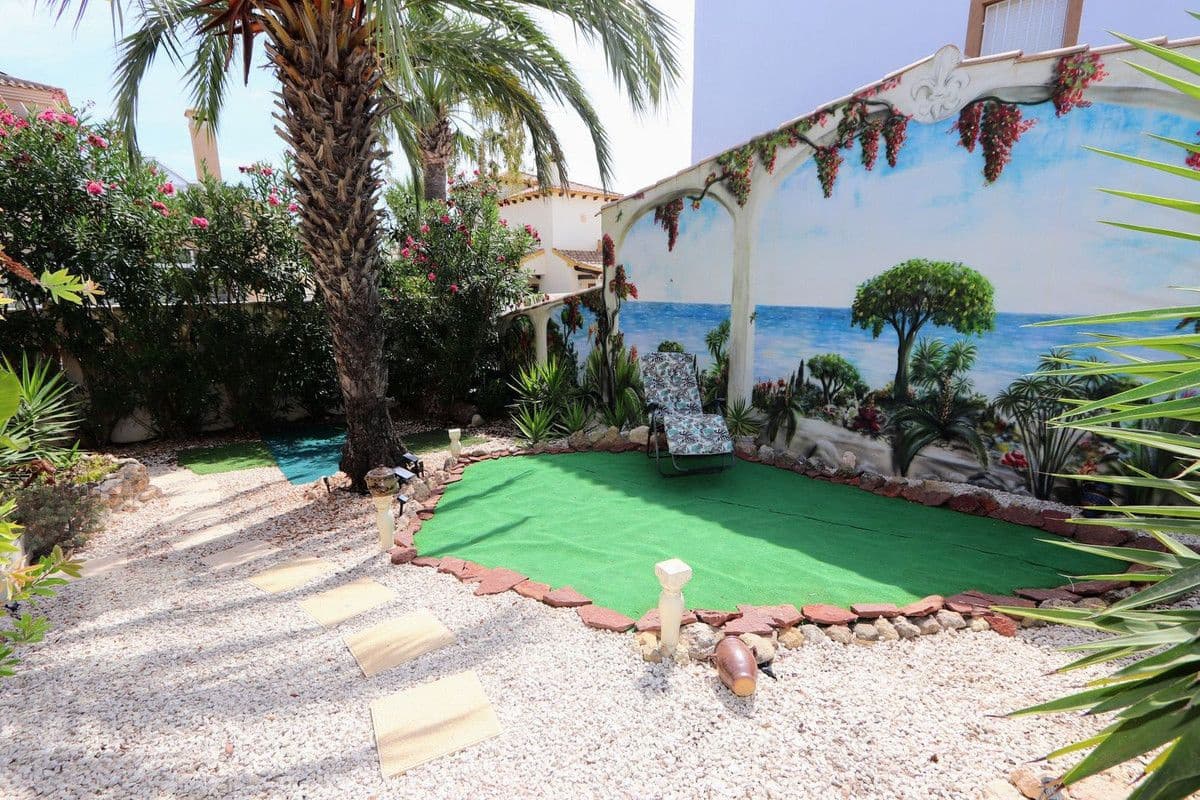 3 sypialnia Willa na sprzedaż w Orihuela Costa z basenem - 349 990 € (Ref: 10028275)
