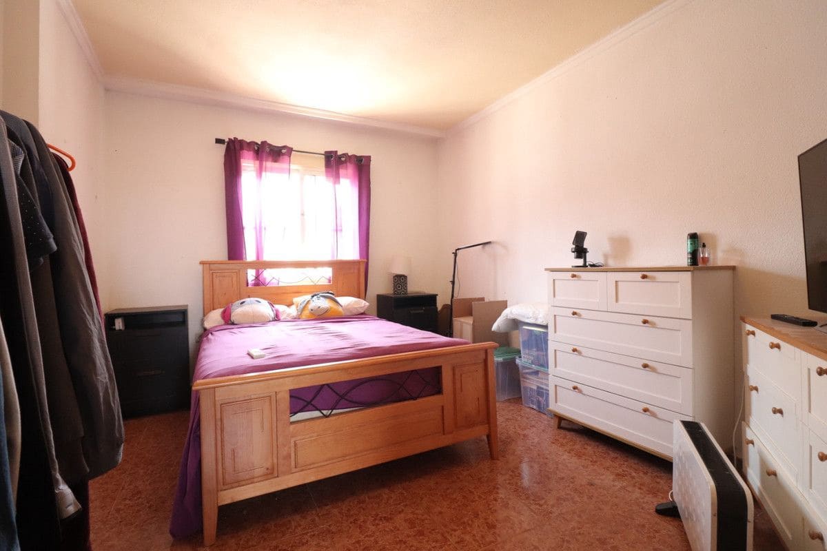 4 bedroom Villa for sale in Benijofar with pool - € 369,950 (Ref: 10028295)