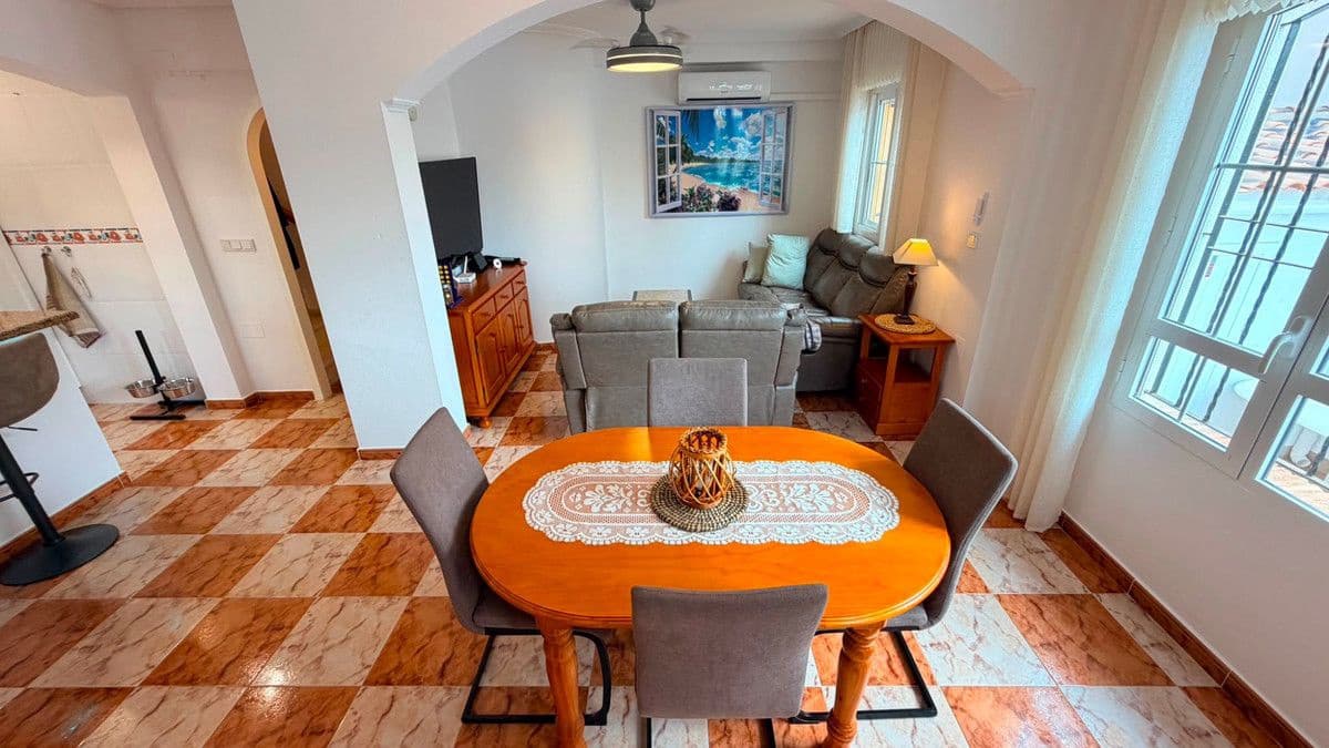 2 slaapkamer Villa te koop in Orihuela Costa met zwembad - € 239.000 (Ref: 10028306)