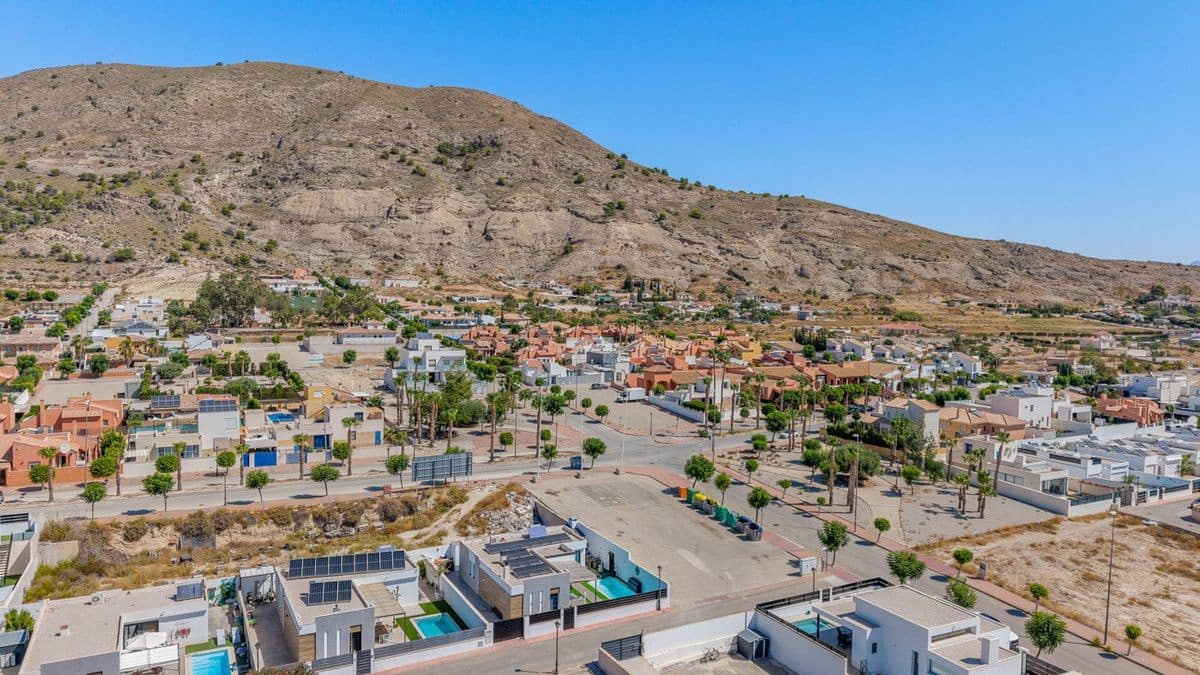 4 Zimmer Villa zu verkaufen in Fortuna mit Pool - 355.000 € (Ref: 10028309)
