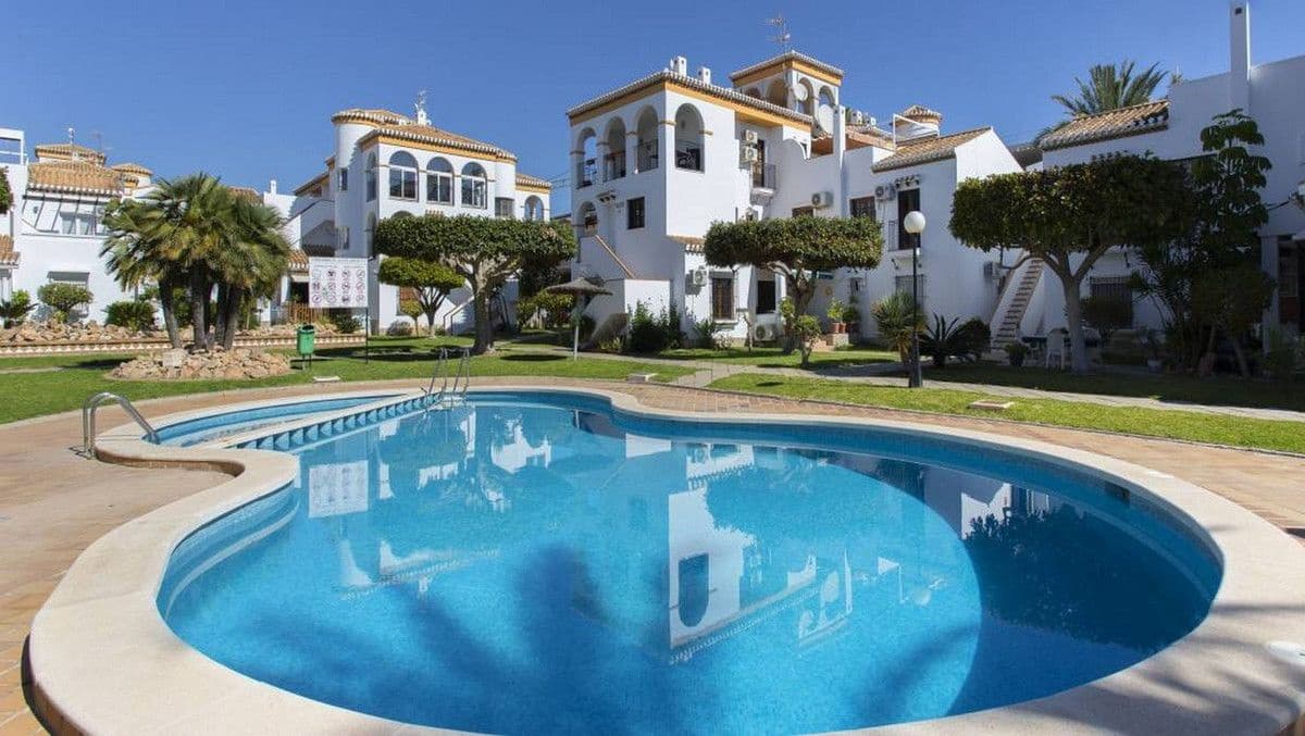 3 bedroom Apartment for sale in La Zenia with pool - € 330,000 (Ref: 10028313)