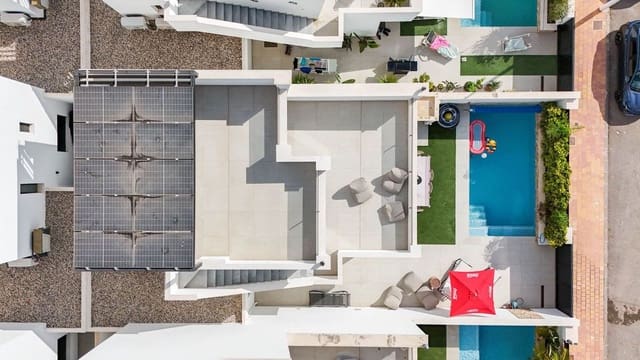 Chalet de 5 habitaciones en Lo Pagan, San Pedro del Pinatar en venta con piscina - 525.000 € (Ref: 10028322)