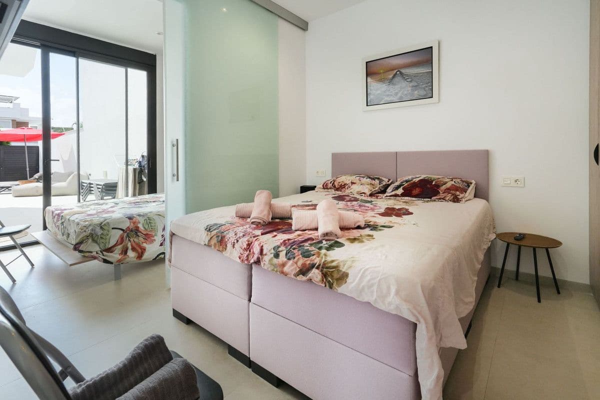 Chalet de 5 habitaciones en Lo Pagan en venta con piscina - 525.000 € (Ref: 10028322)