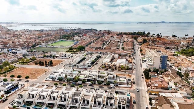Chalet de 5 habitaciones en Lo Pagan, San Pedro del Pinatar en venta con piscina - 525.000 € (Ref: 10028322)