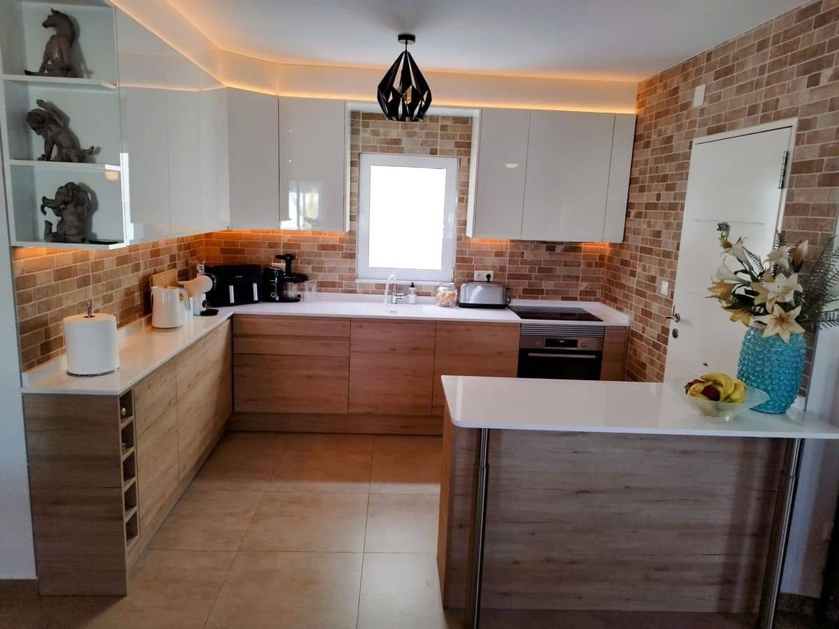 5 bedroom Villa for sale in Torrevieja with pool - € 760,000 (Ref: 10028328)