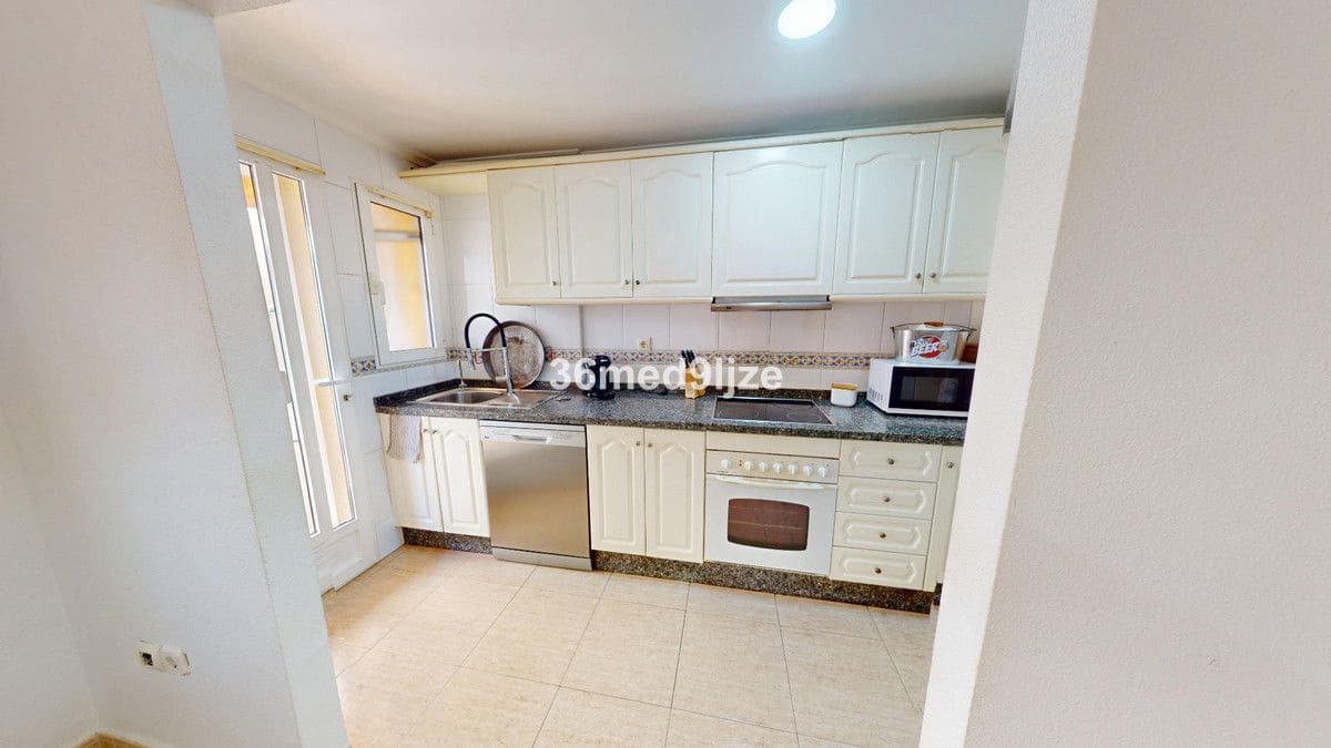 3 bedroom Villa for sale in Los Alcazares - € 250,000 (Ref: 10028332)