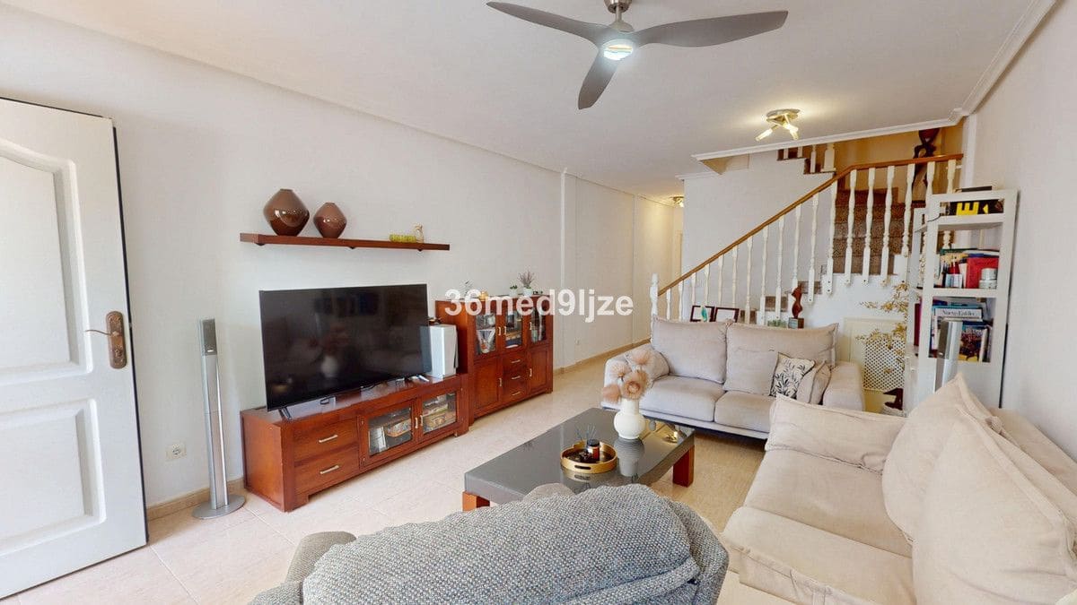 3 bedroom Villa for sale in Los Alcazares - € 250,000 (Ref: 10028332)