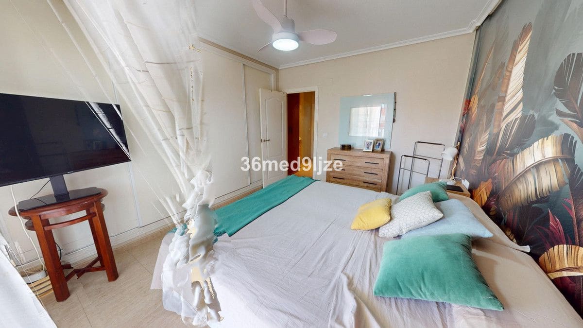3 bedroom Villa for sale in Los Alcazares - € 250,000 (Ref: 10028332)