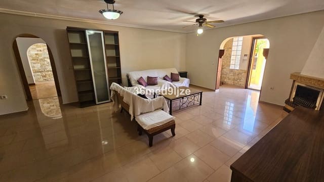 6 quarto Moradia para venda em Los Narejos, Los Alcázares com piscina - 599 000 € (Ref: 10028334)