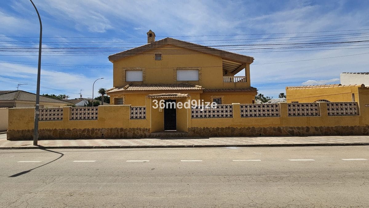 6 quarto Moradia para venda em Los Narejos com piscina - 599 000 € (Ref: 10028334)
