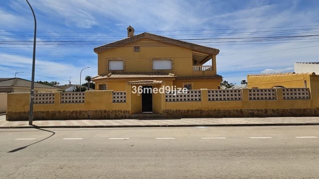 6 quarto Moradia para venda em Los Narejos, Los Alcázares com piscina - 599 000 € (Ref: 10028334)