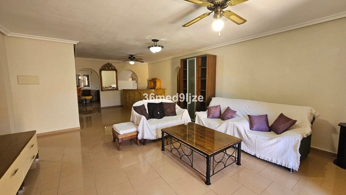 6 quarto Moradia para venda em Los Narejos com piscina - 599 000 € (Ref: 10028334)