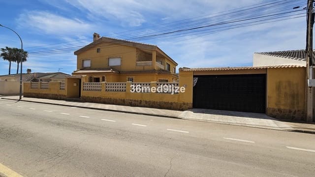 6 quarto Moradia para venda em Los Narejos, Los Alcázares com piscina - 599 000 € (Ref: 10028334)