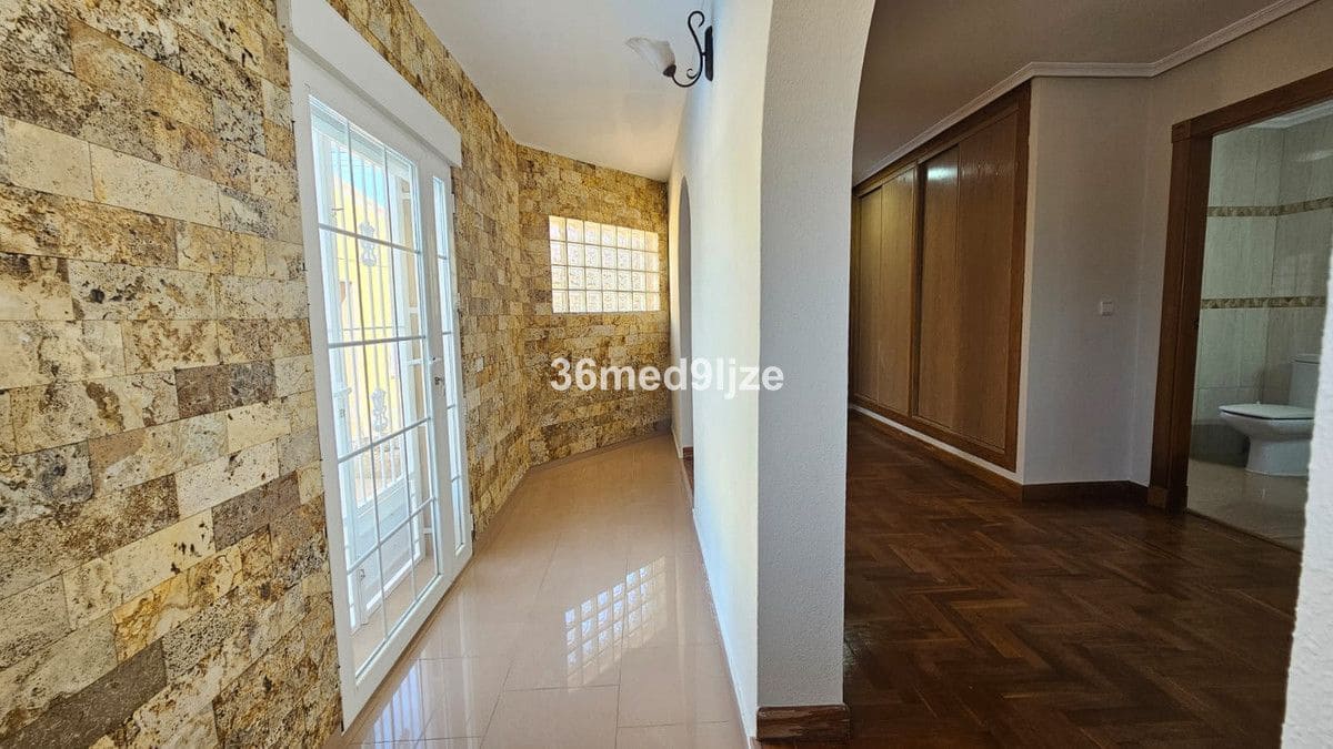 6 quarto Moradia para venda em Los Narejos com piscina - 599 000 € (Ref: 10028334)