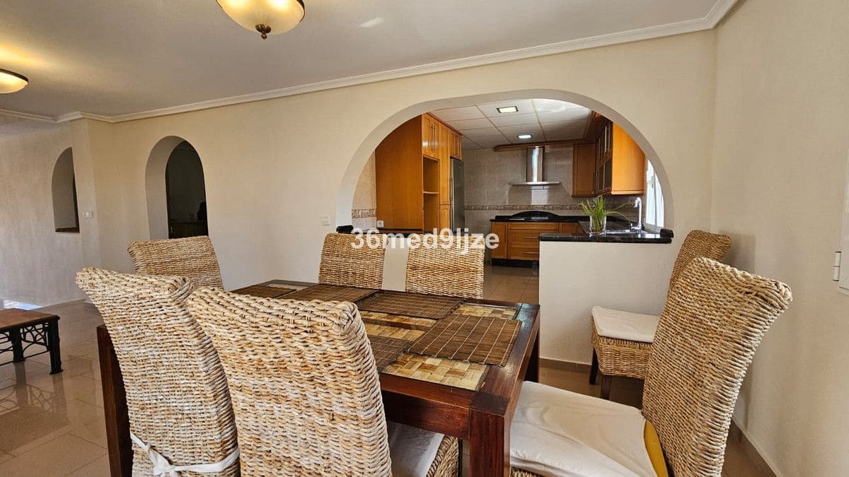 6 quarto Moradia para venda em Los Narejos com piscina - 599 000 € (Ref: 10028334)