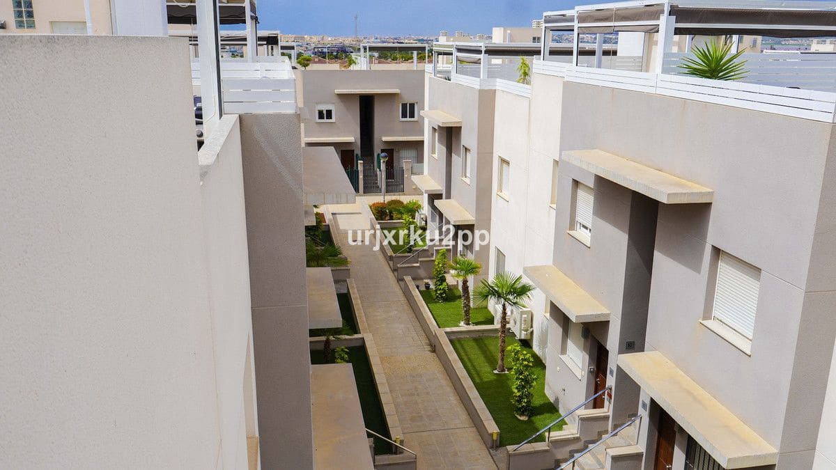 2 slaapkamer Appartement te koop in Aguas Nuevas met zwembad - € 285.000 (Ref: 10028344)