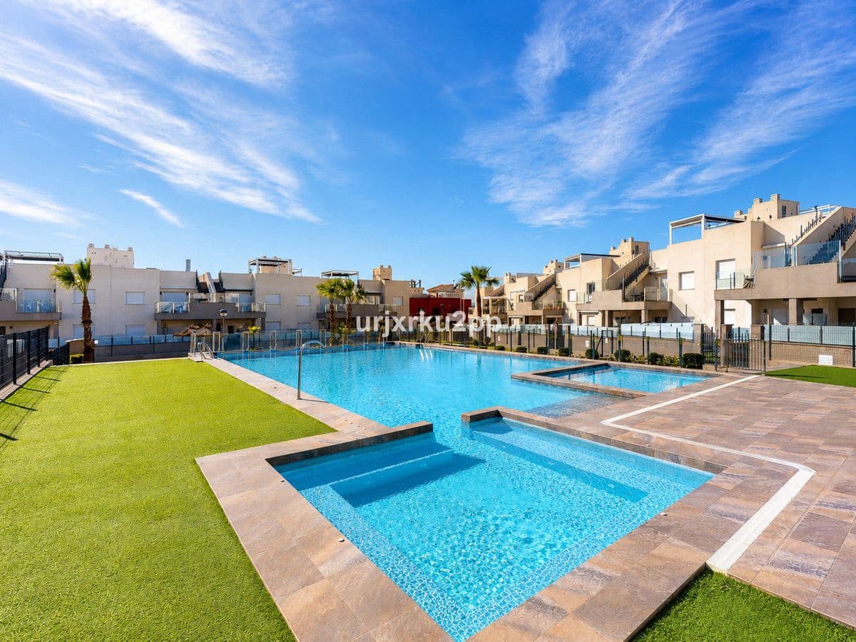 2 slaapkamer Appartement te koop in Aguas Nuevas met zwembad - € 285.000 (Ref: 10028344)