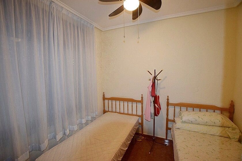 3 bedroom Villa for sale in Torrevieja with pool - € 264,900 (Ref: 10028350)