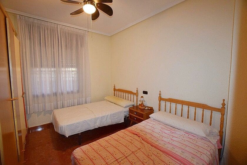 3 bedroom Villa for sale in Torrevieja with pool - € 264,900 (Ref: 10028350)