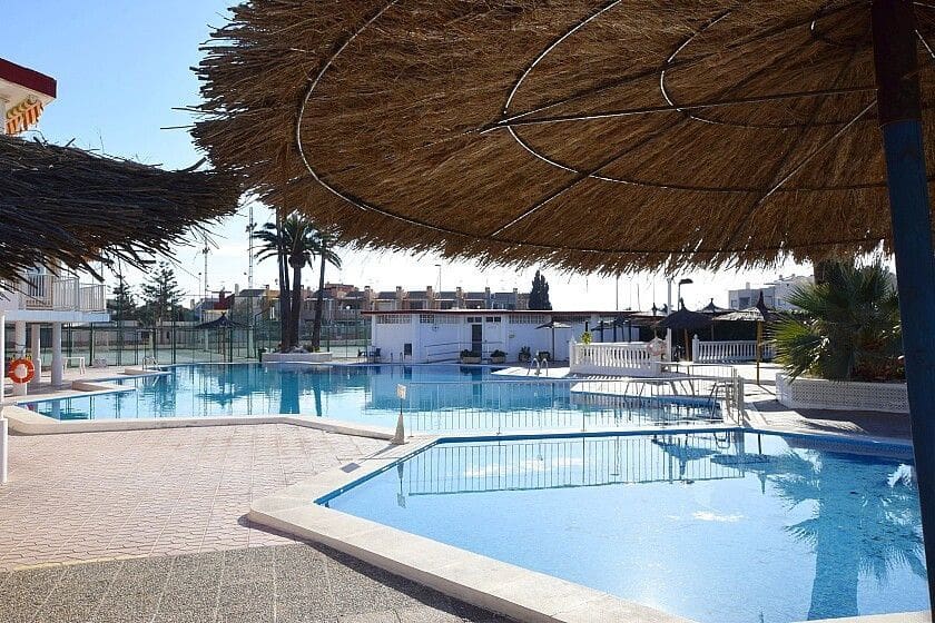 3 bedroom Villa for sale in Torrevieja with pool - € 264,900 (Ref: 10028350)
