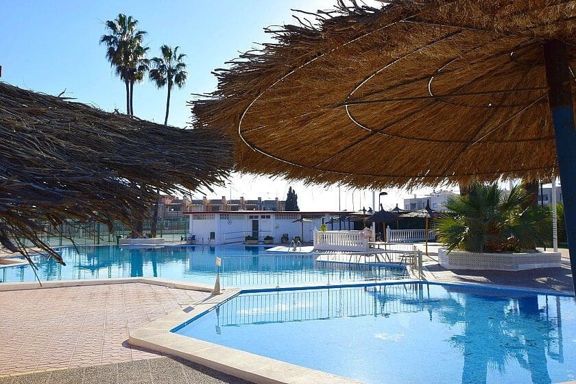 3 bedroom Villa for sale in Torrevieja with pool - € 264,900 (Ref: 10028350)