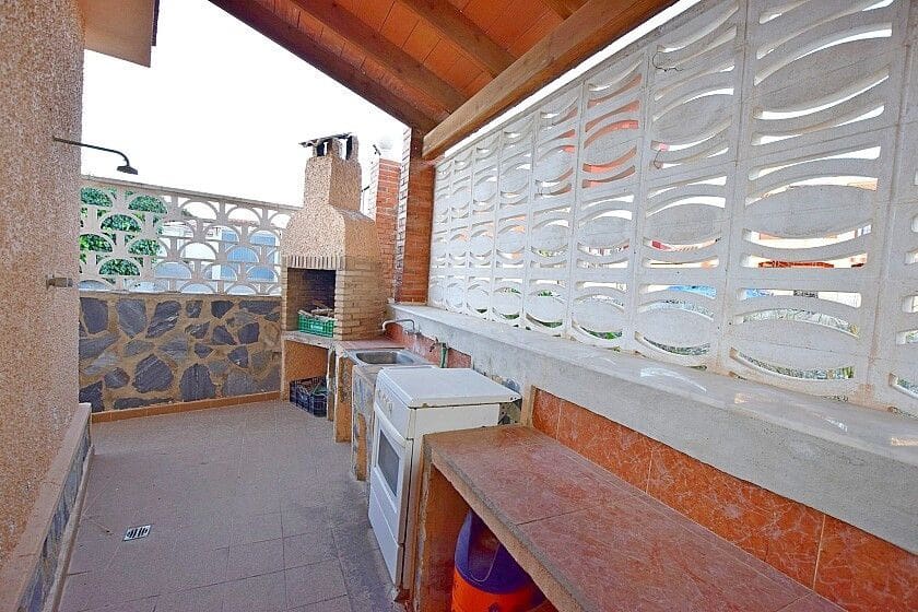 3 bedroom Villa for sale in Torrevieja with pool - € 264,900 (Ref: 10028350)