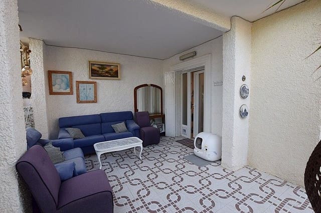 3 bedroom Villa for sale in Torrevieja with pool - € 590,000 (Ref: 10028351)