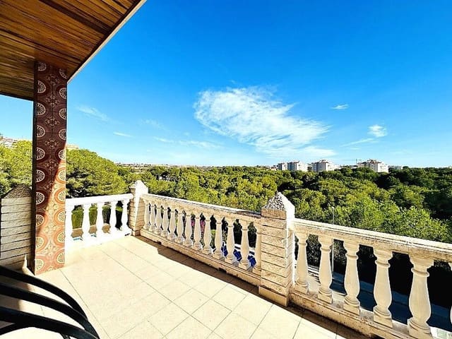 10 makuuhuone Huvila myytävänä paikassa Campoamor, Orihuela mukana uima-altaan - 1 100 000 € (Ref: 10028358)