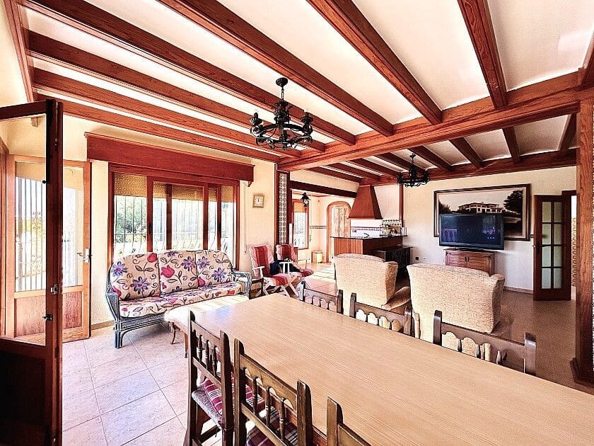 10 makuuhuone Huvila myytävänä paikassa Campoamor mukana uima-altaan - 1 100 000 € (Ref: 10028358)