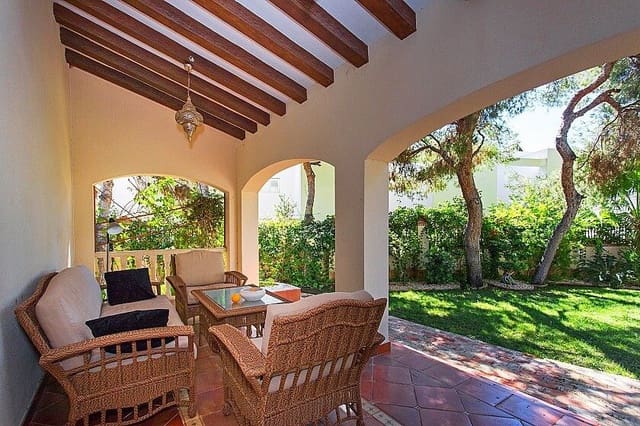 4 soveværelse Villa til salg i Punta Prima, Orihuela - € 890.000 (Ref: 10028360)