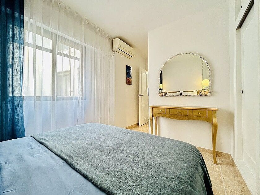 3 makuuhuone Huoneisto myytävänä paikassa Torrevieja mukana uima-altaan - 196 500 € (Ref: 10028363)