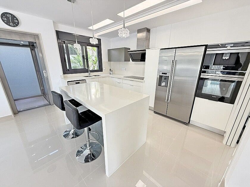 5 Zimmer Villa zu verkaufen in San Miguel de Salinas - 899.000 € (Ref: 10028364)