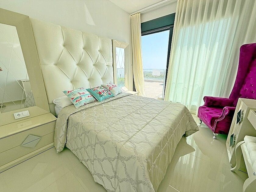 5 Zimmer Villa zu verkaufen in San Miguel de Salinas - 899.000 € (Ref: 10028364)