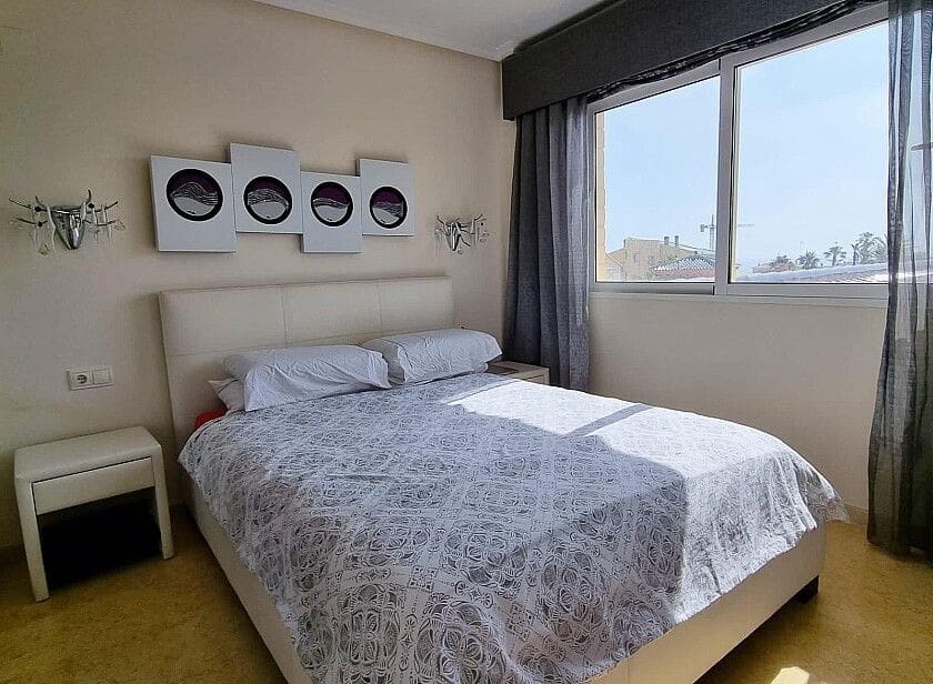 5 slaapkamer Villa te koop in La Mata met zwembad - € 1.170.000 (Ref: 10028365)